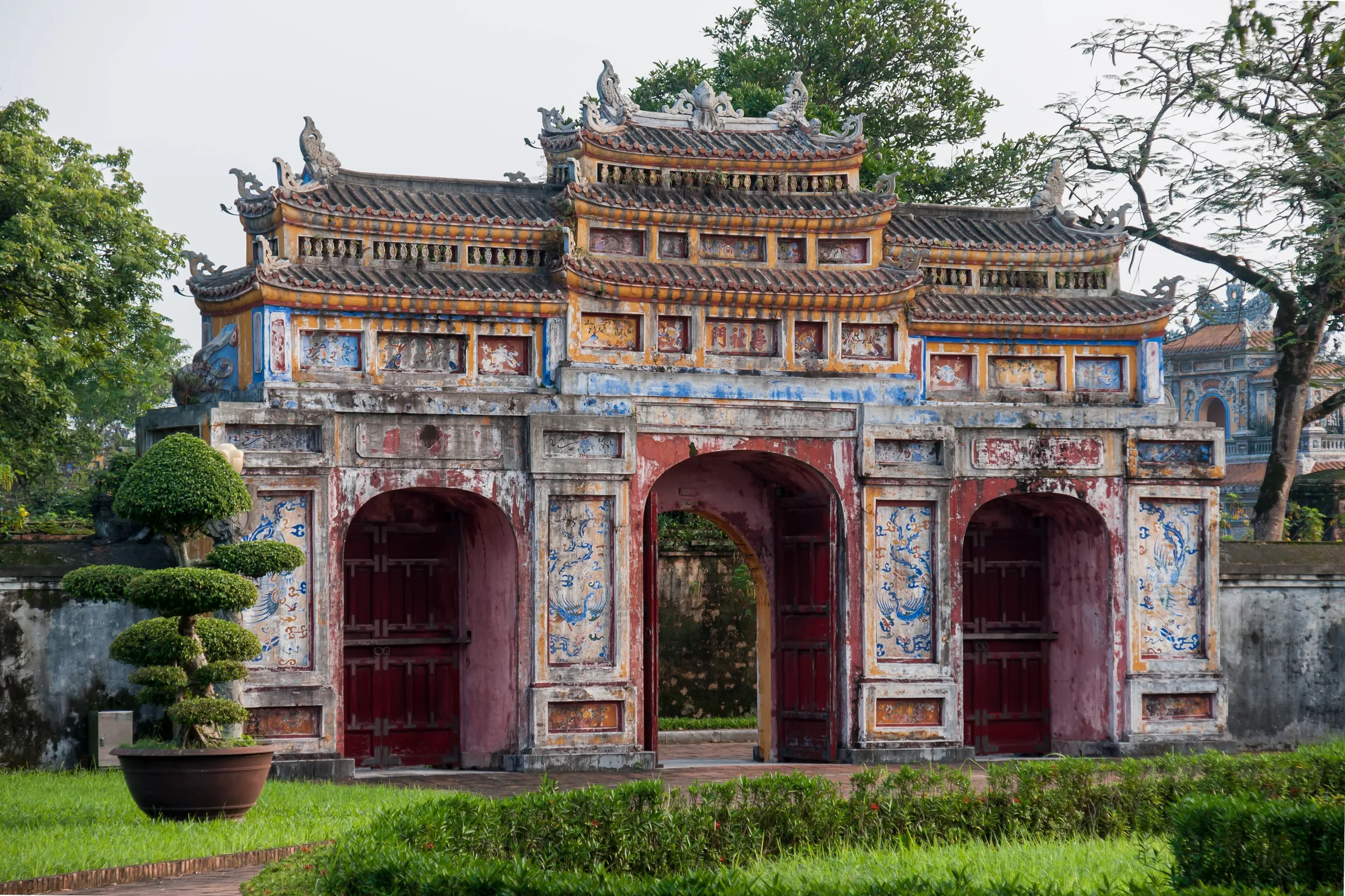 Hue Vietnam Cổng-Trai-cung-01, a stay or neighbourhood image for Hue, Vietnam