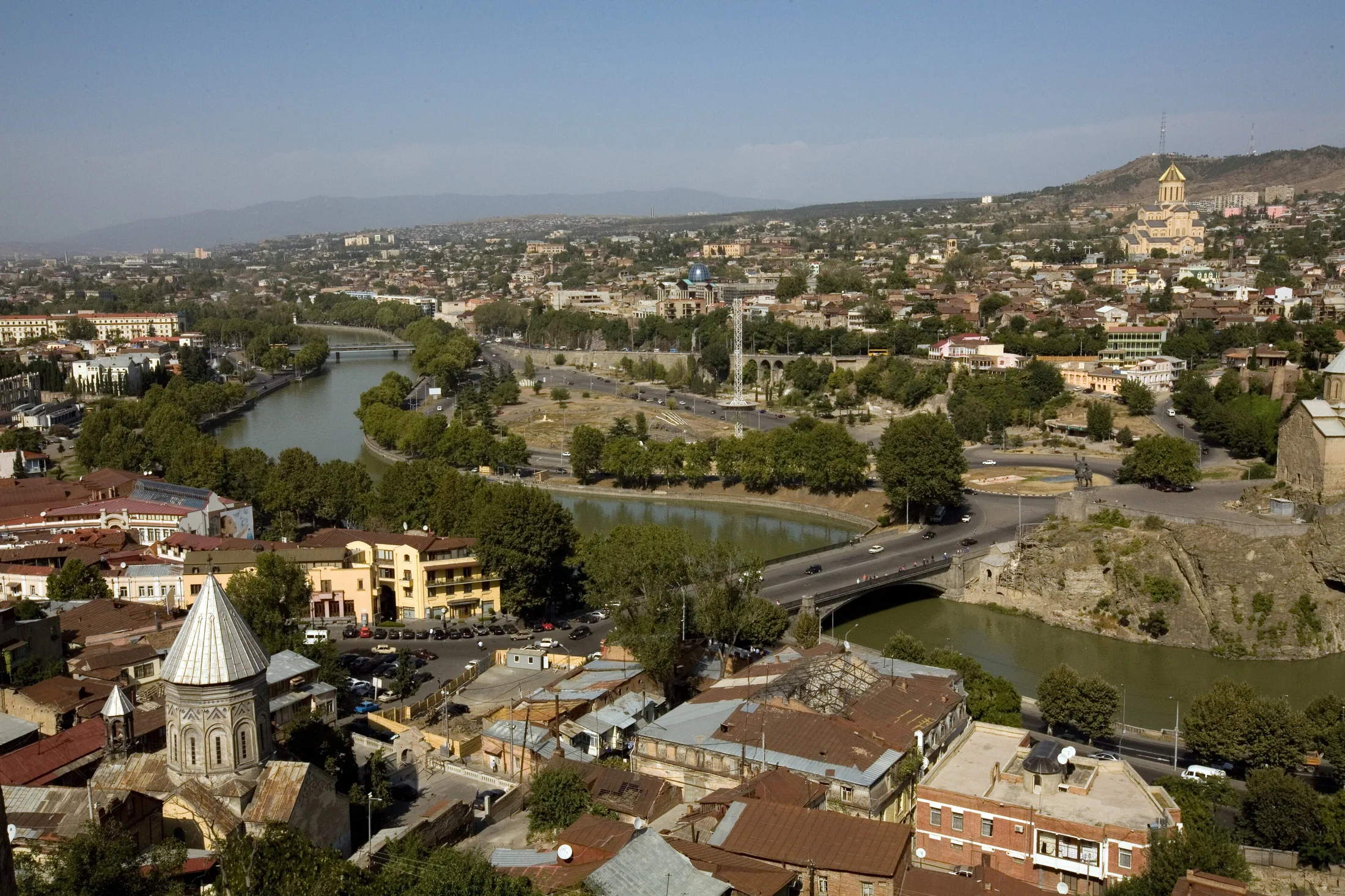Kura River in the central part of Tbilisi, 2007-09-28 in or near Tbilisi, Georgia